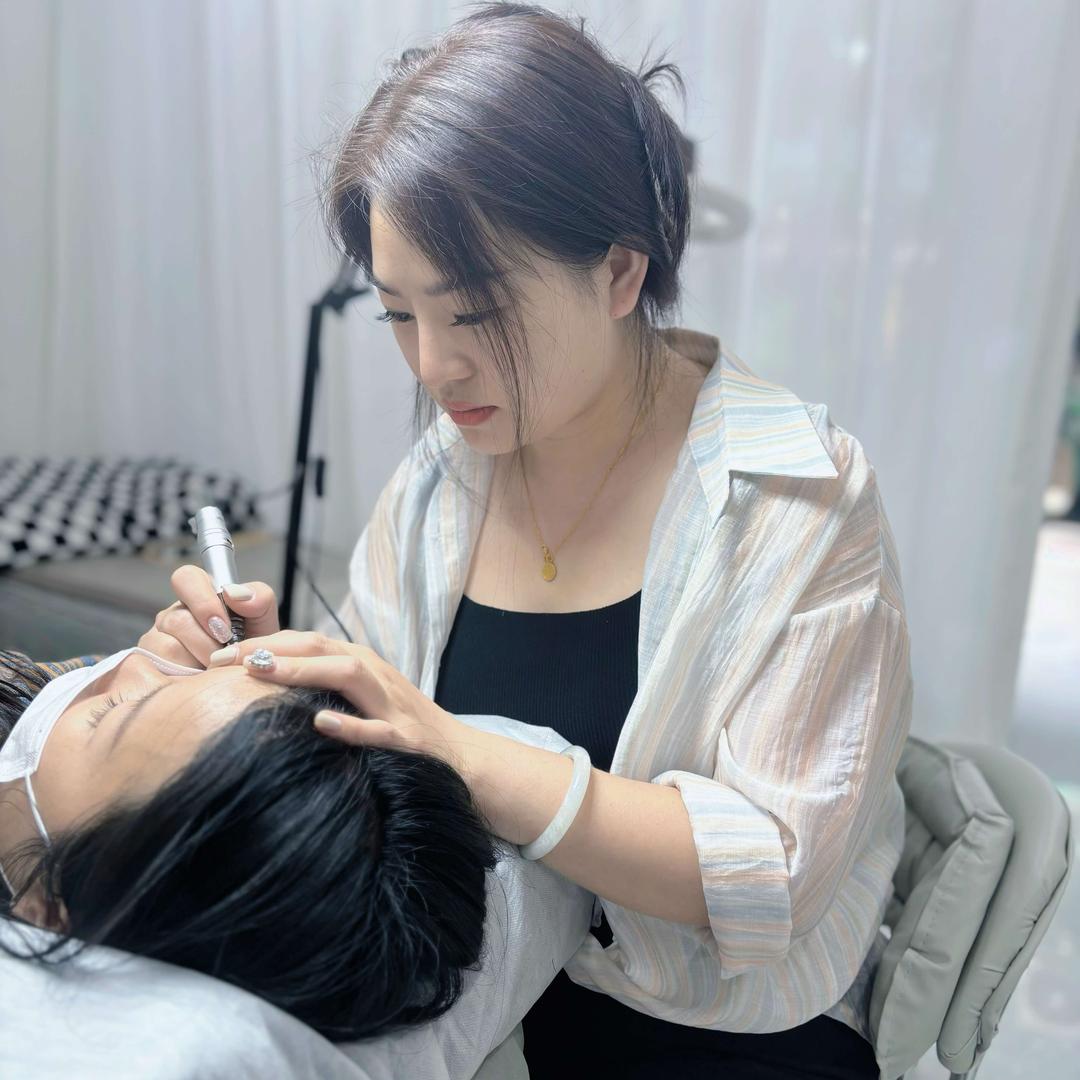 画沐美睫