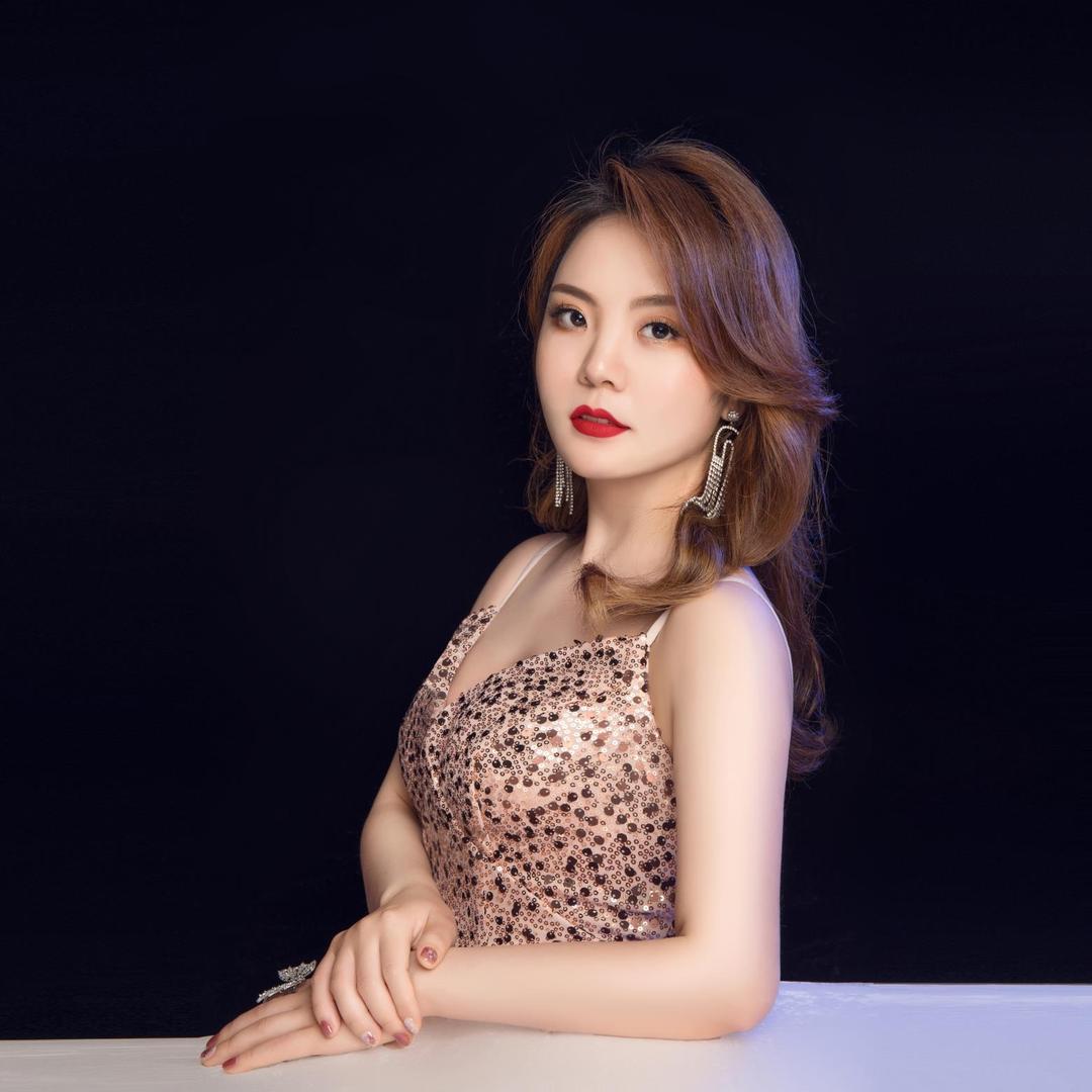 嘉兴美够美业 −丽姐