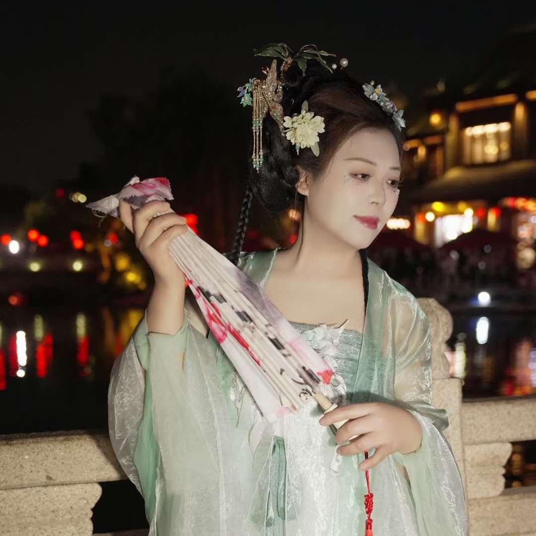 牛蛙虾鲜活烤鱼·鲜炒鸡官方号