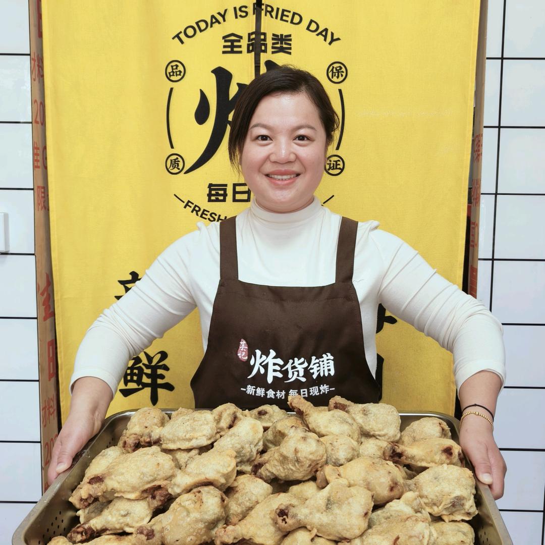 芸姐在定南卖全品类炸货