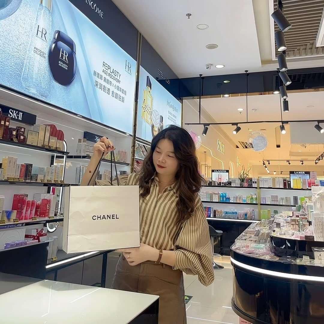 鄠邑区西妍美妆集合店