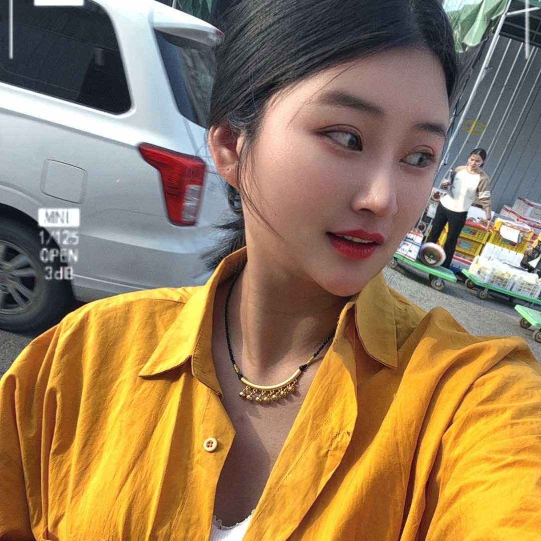 江山果家的小黑妹