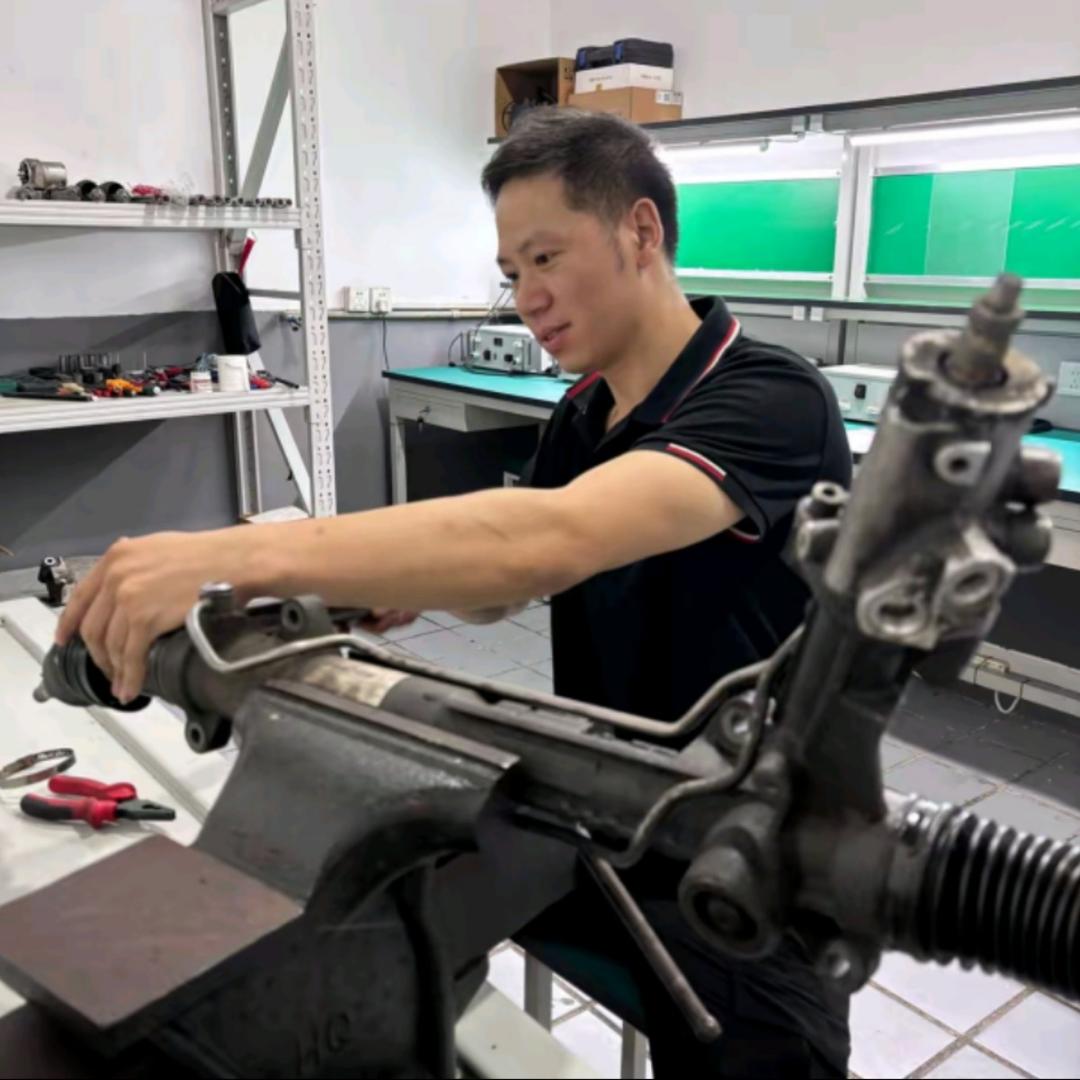 瑞城汽车老周方向机专修