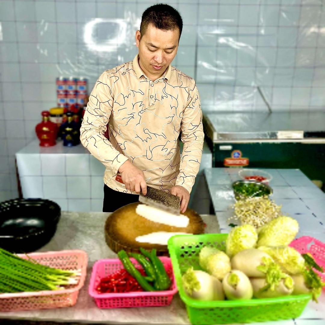 开心烧烤店（（ 收学徙 ））