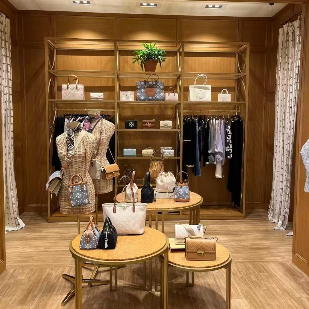 卓越潮茂服饰商行(岳阳市店)官方号