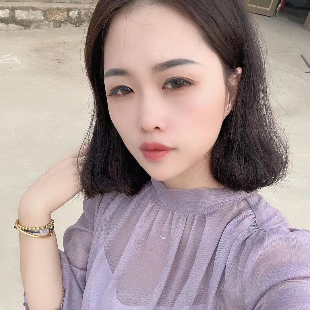 在灌云开麻辣烫的付婆