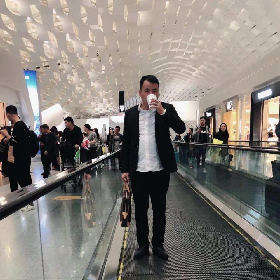 鸿金福阮老板