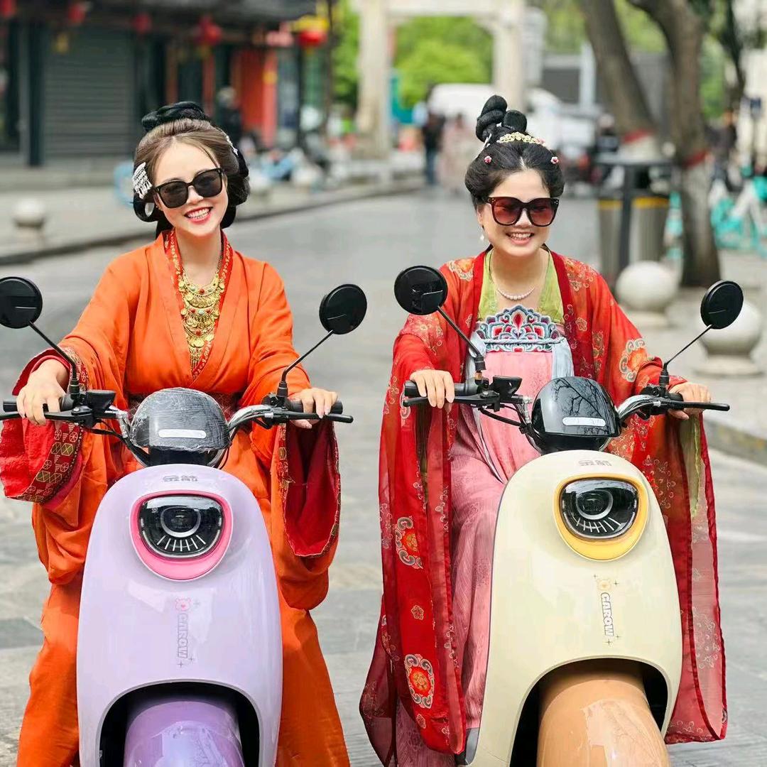 在西安开租电动车店的姊妹