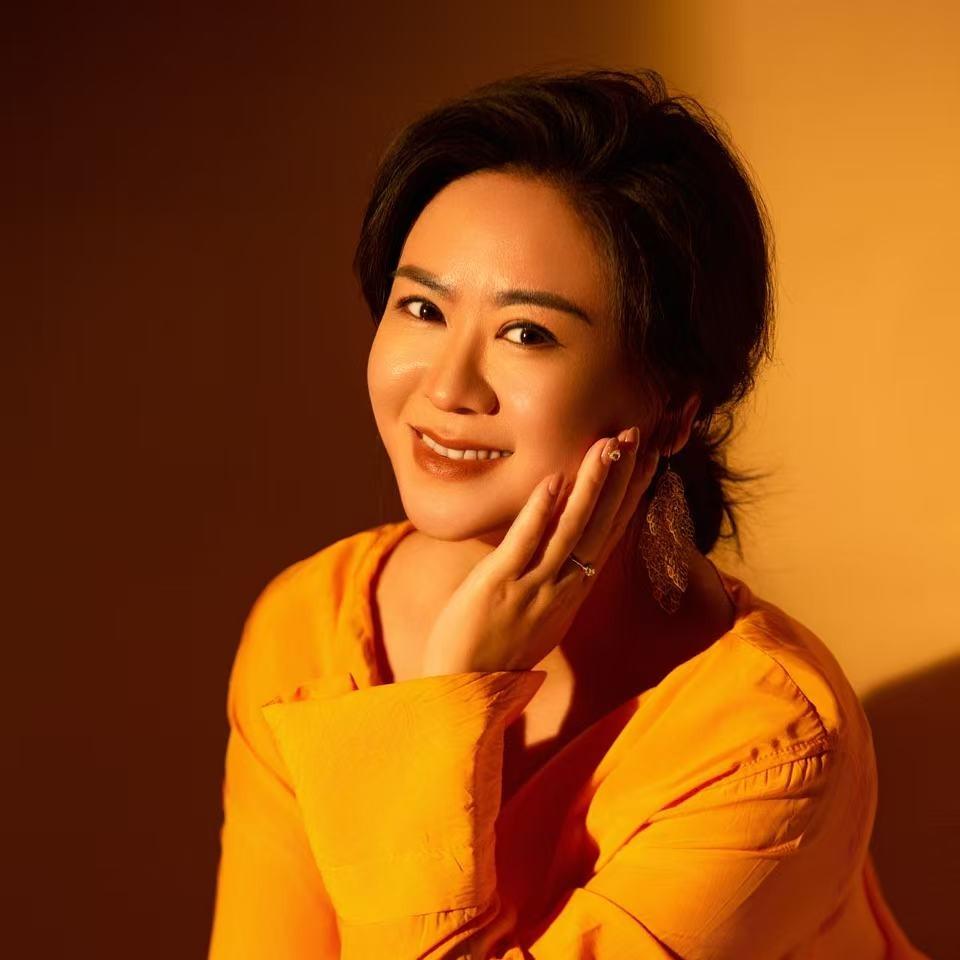 艺德校长赵潇