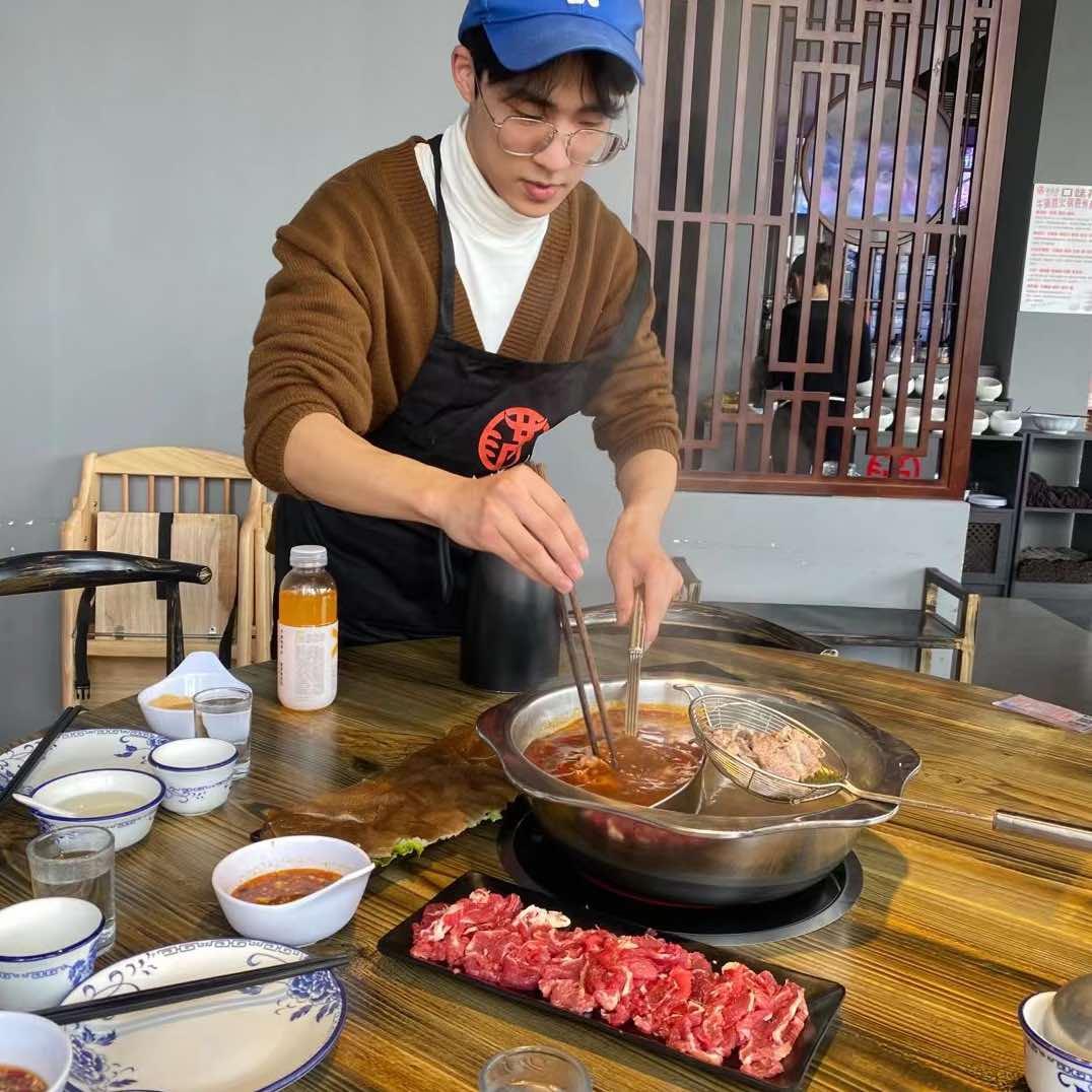 潍坊黄牛肉火锅-小何