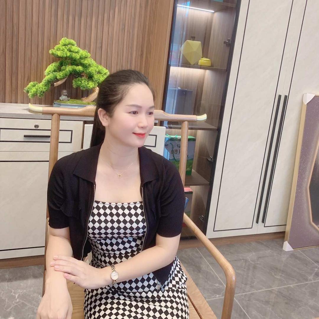 海口龙华曾小贤家具超市