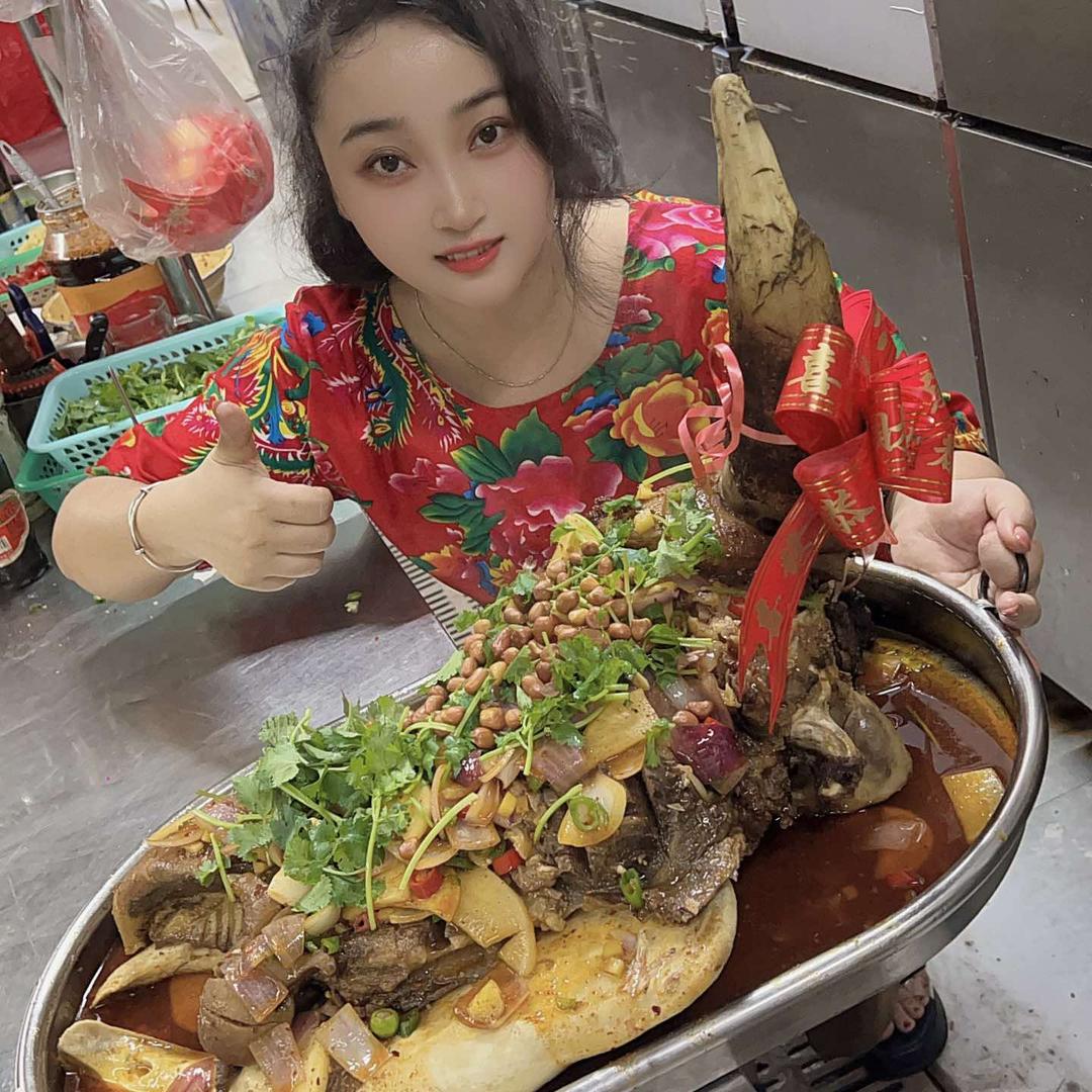 名轩美食英子(今易德牛头店)