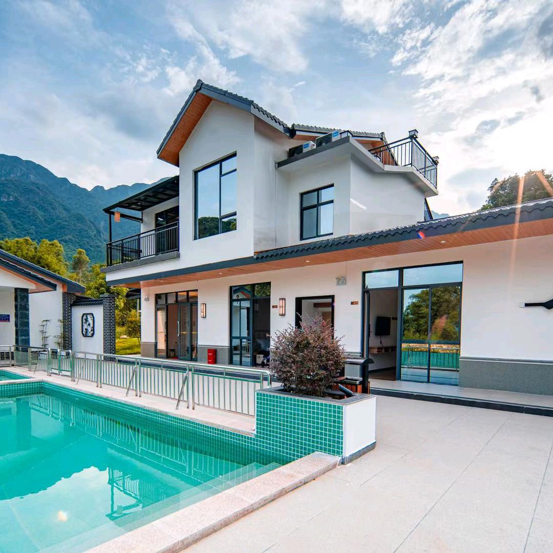 英德市蓝月山溪民宿店官方号