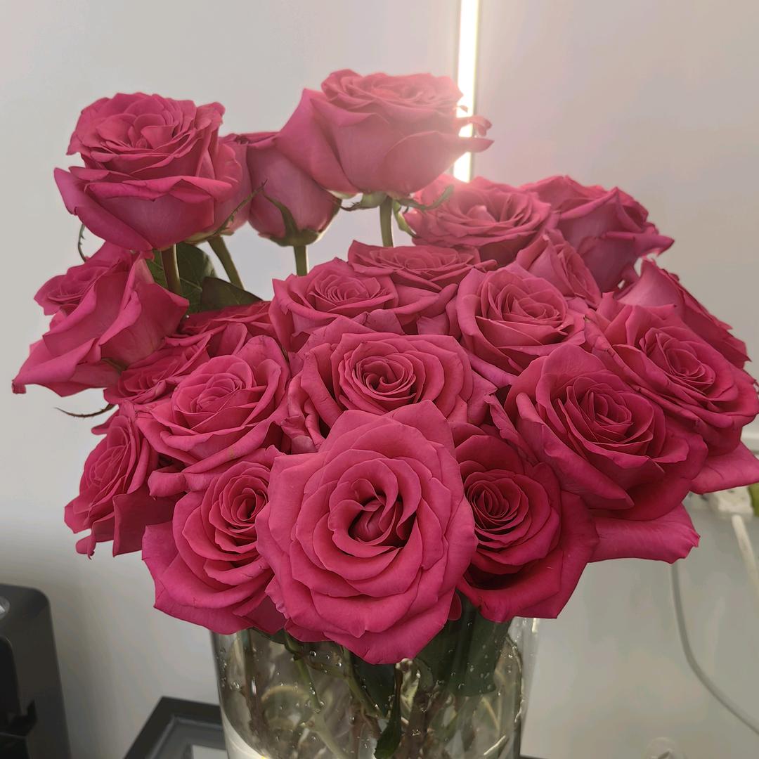 绣指尖美甲工作室