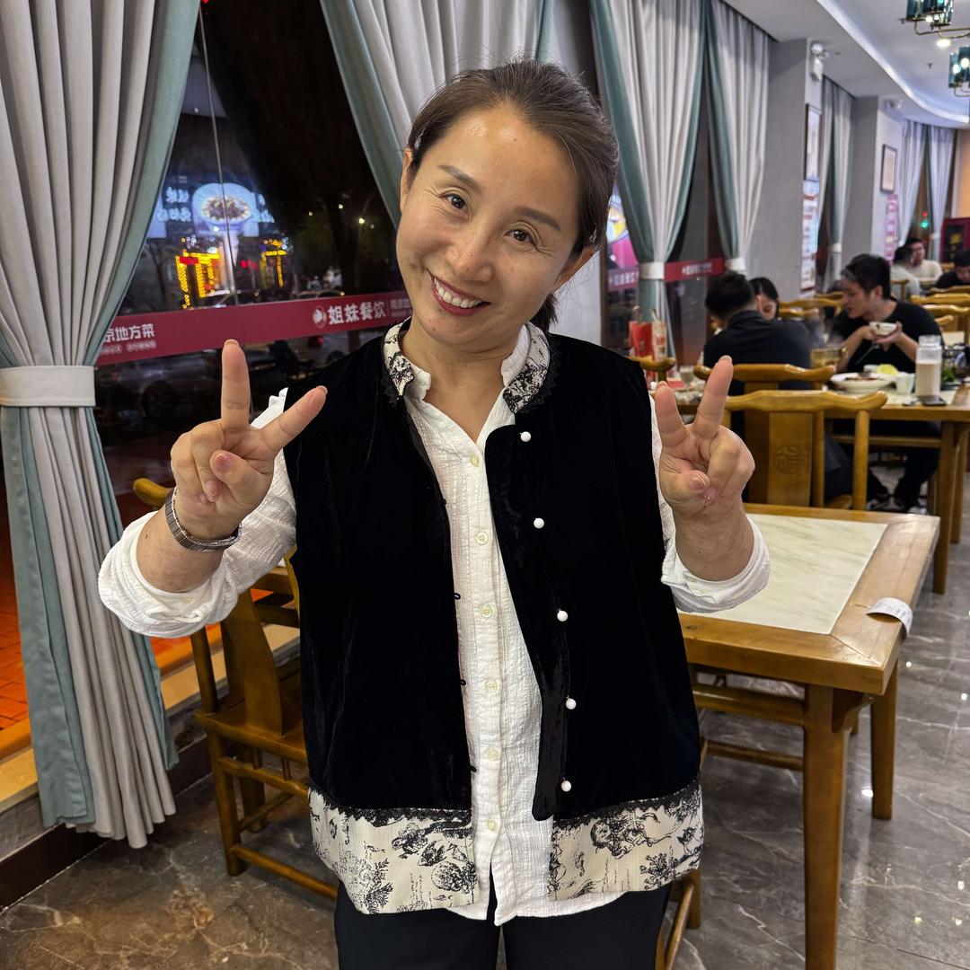 大姐在滨江姐妹