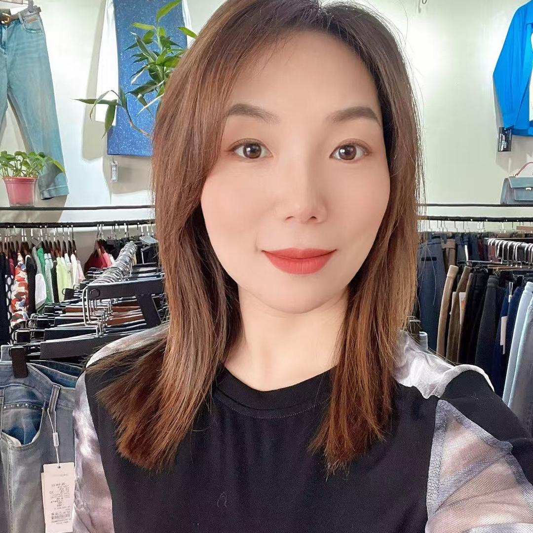 文明路（曼天雨&阿兰曼斯女装折扣店）