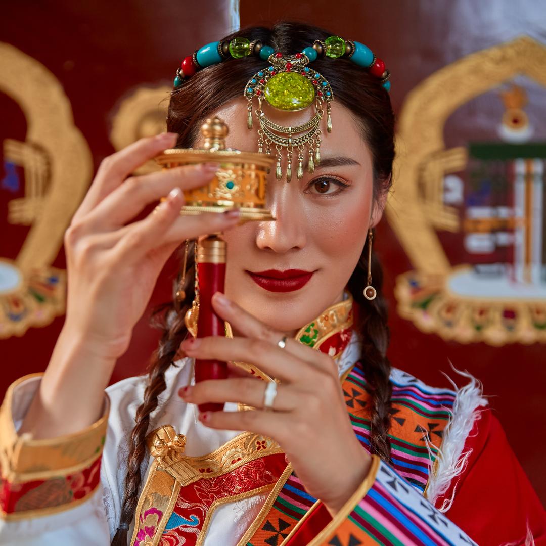 V摄影藏服蒙古袍民族摄影