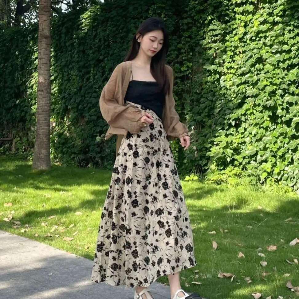 华琼露曦精品女装