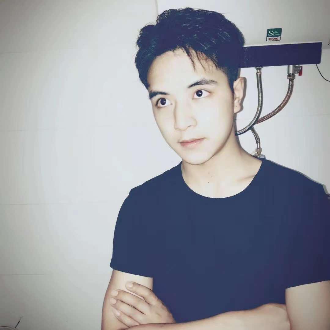 矮德磨砺转圈圈