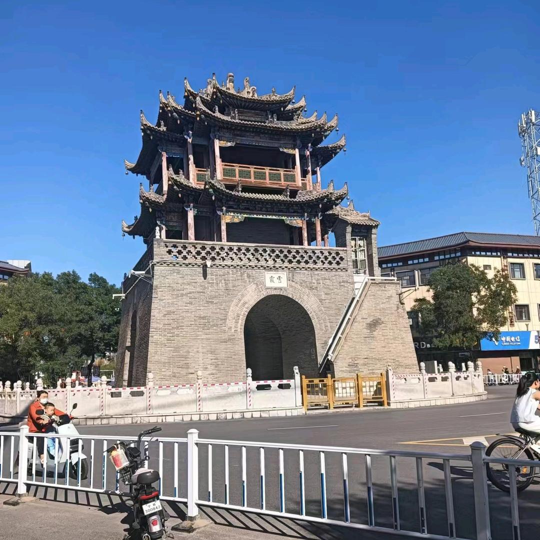 尝香伴鸡公煲老崔