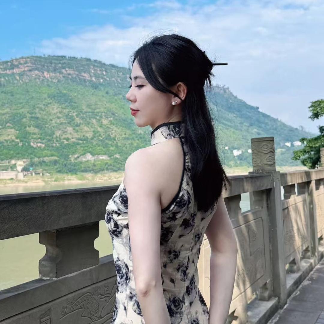 铭泽艳姐贴膜
