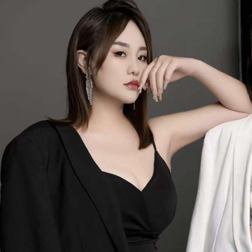 仙人指美甲美睫