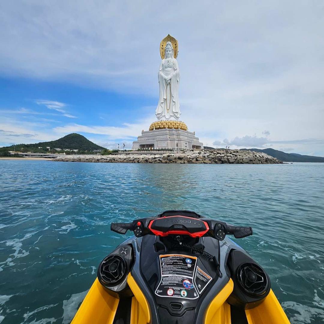 青岛航福安海上摩托艇