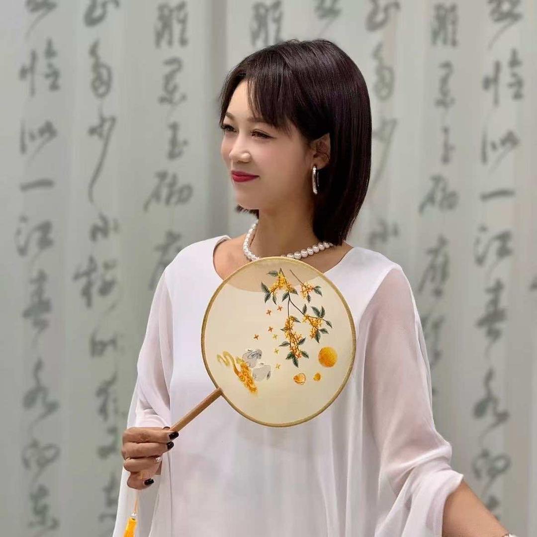 锦衣衣女装（德百物流）