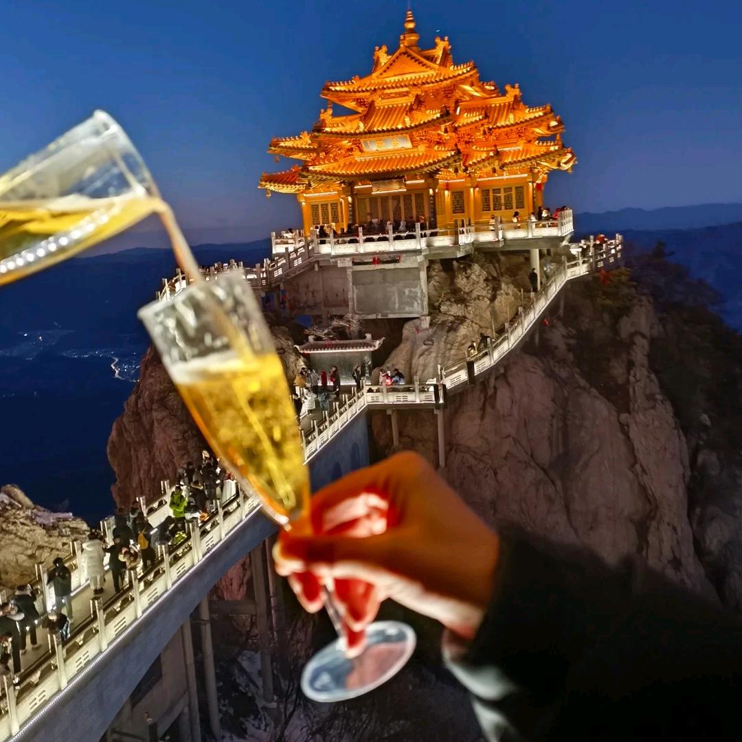 神都洛阳（老君山直通车）青苹果旅游集团