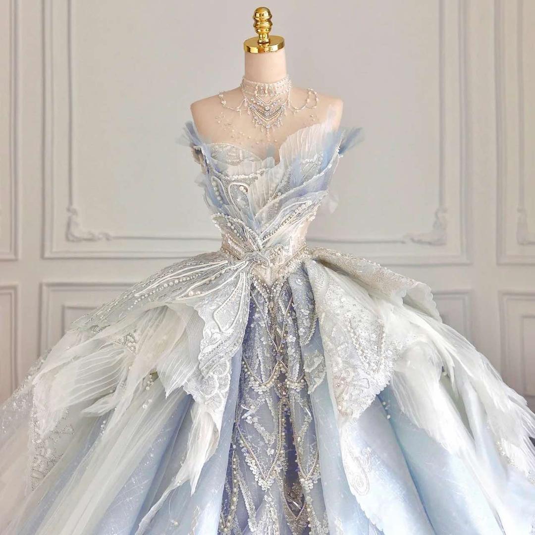 彭州市浪漫海婚纱礼服馆&汤尼摄影