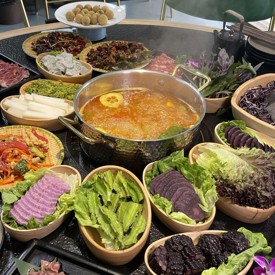 唐小鹿·舂火锅（野生菌火锅）