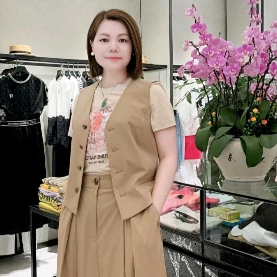 云秋风美学穿搭