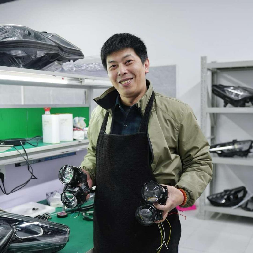 易宝行车灯齐大哥