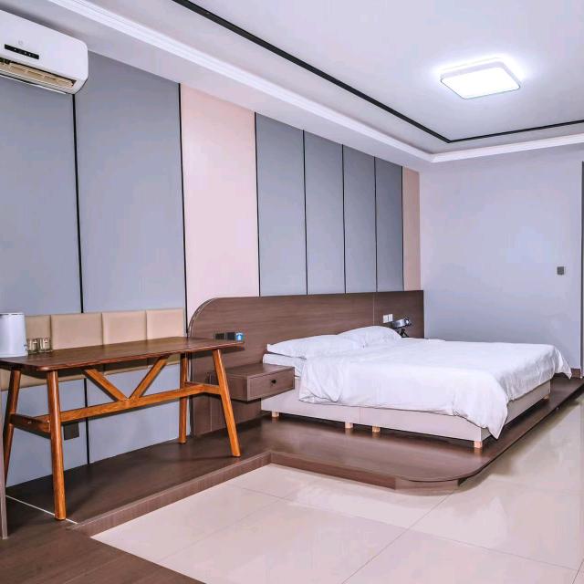 保定若澜雨岸主题公寓官方号