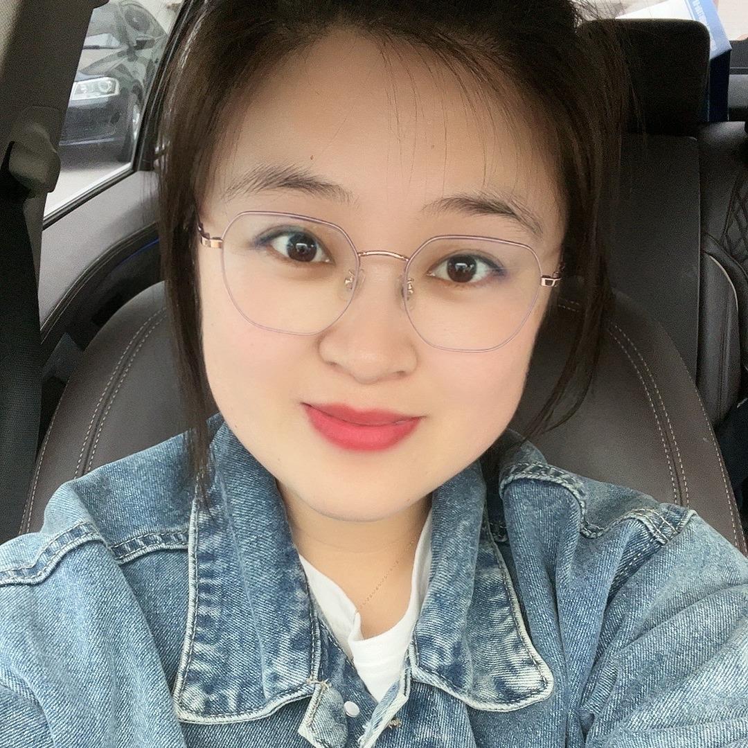 平度门板定制小姐姐