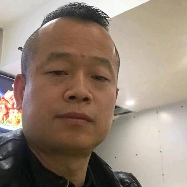 东北扒肉砂锅明哥