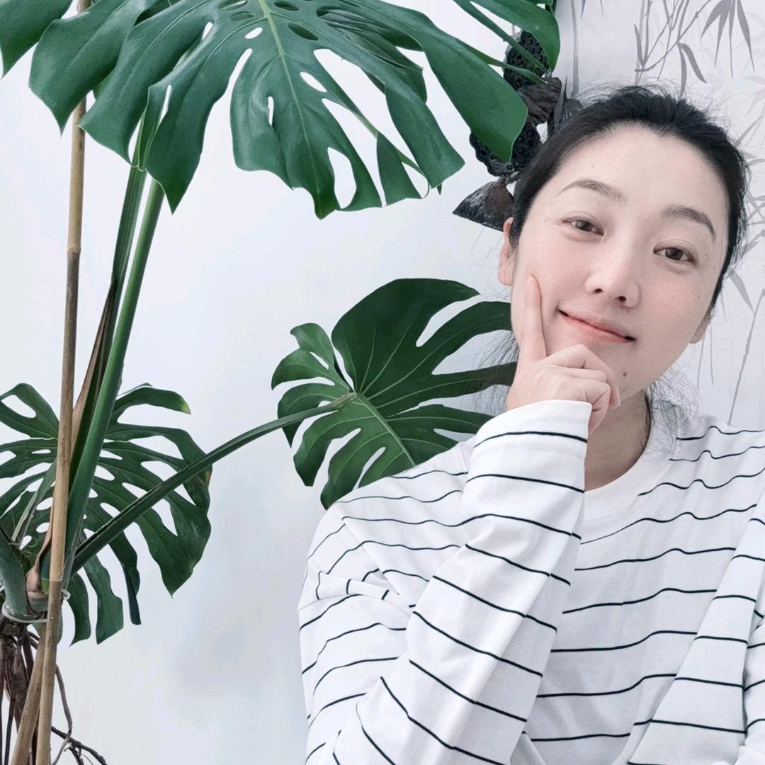 阜新鼓捣眉毛的姐姐-（钟意·一生）