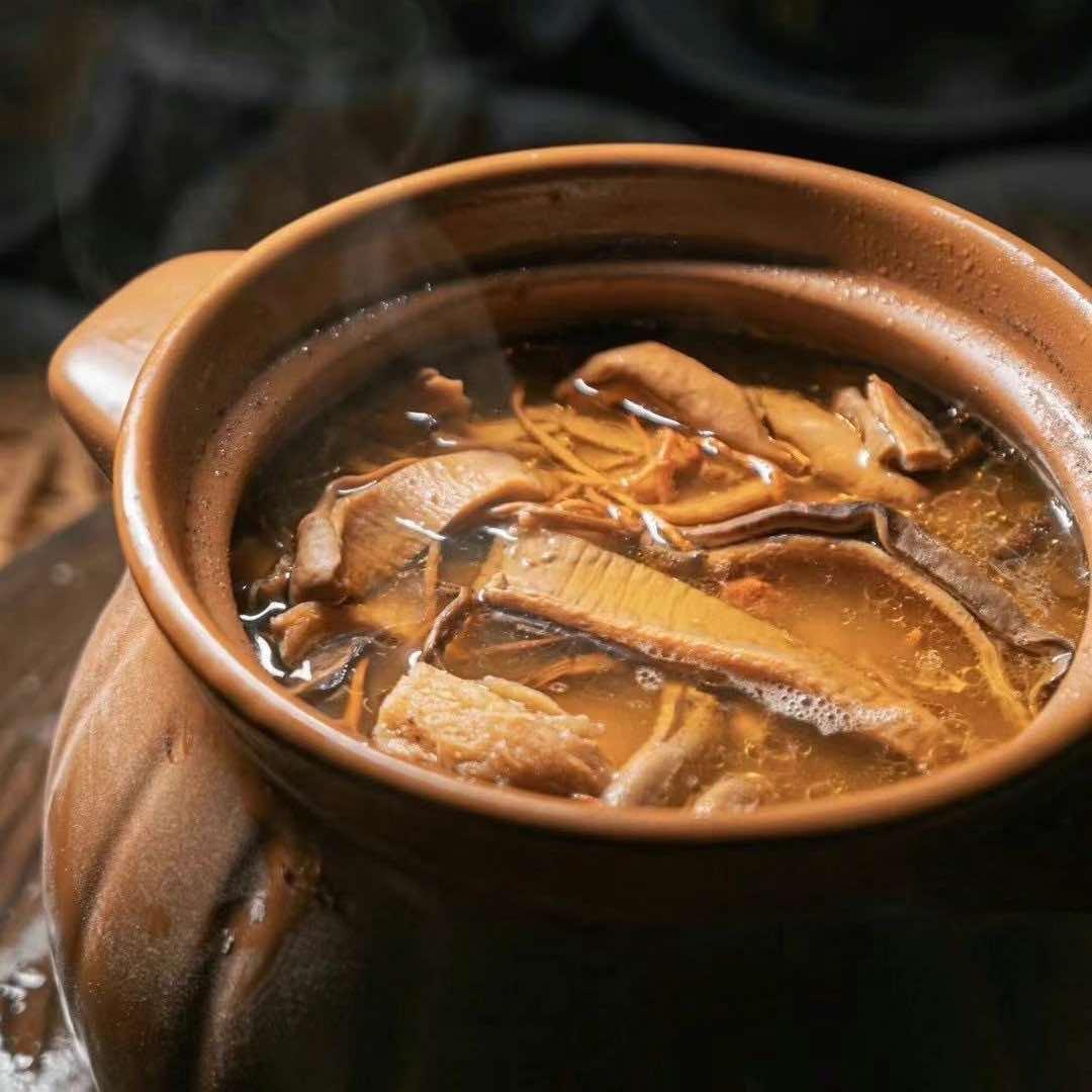 瓦罐煨汤（英吉沙县）