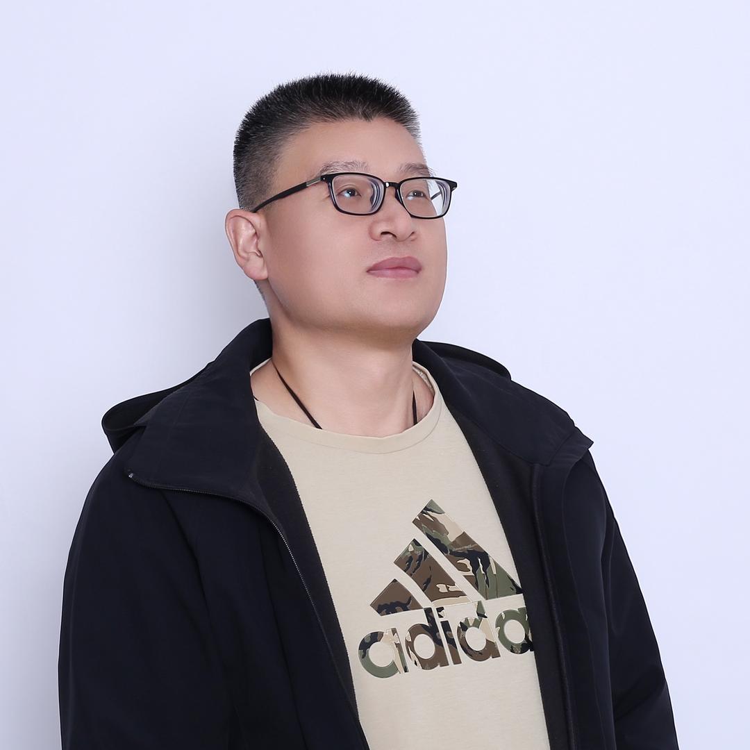 莒南运动鞋服邱哥