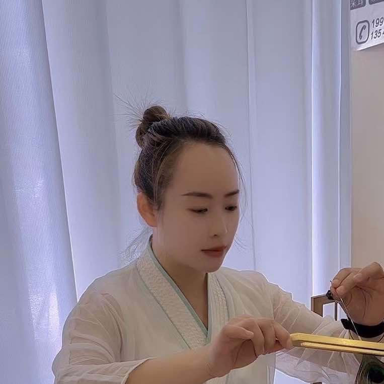 德阳采耳师 琼妹