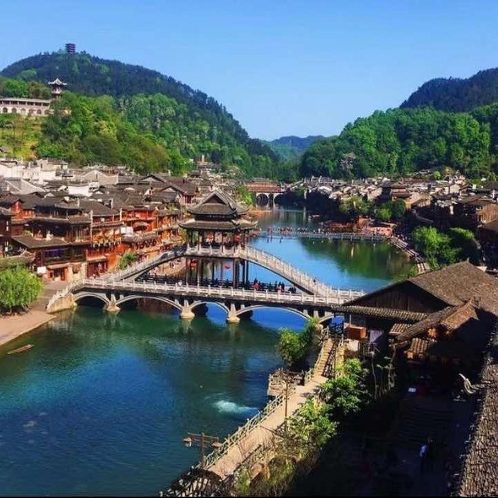 凤栖•悠悠水畔·高端江景民宿南华门店