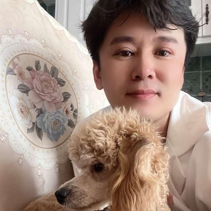 朔州审美国际烫发染发炜哥