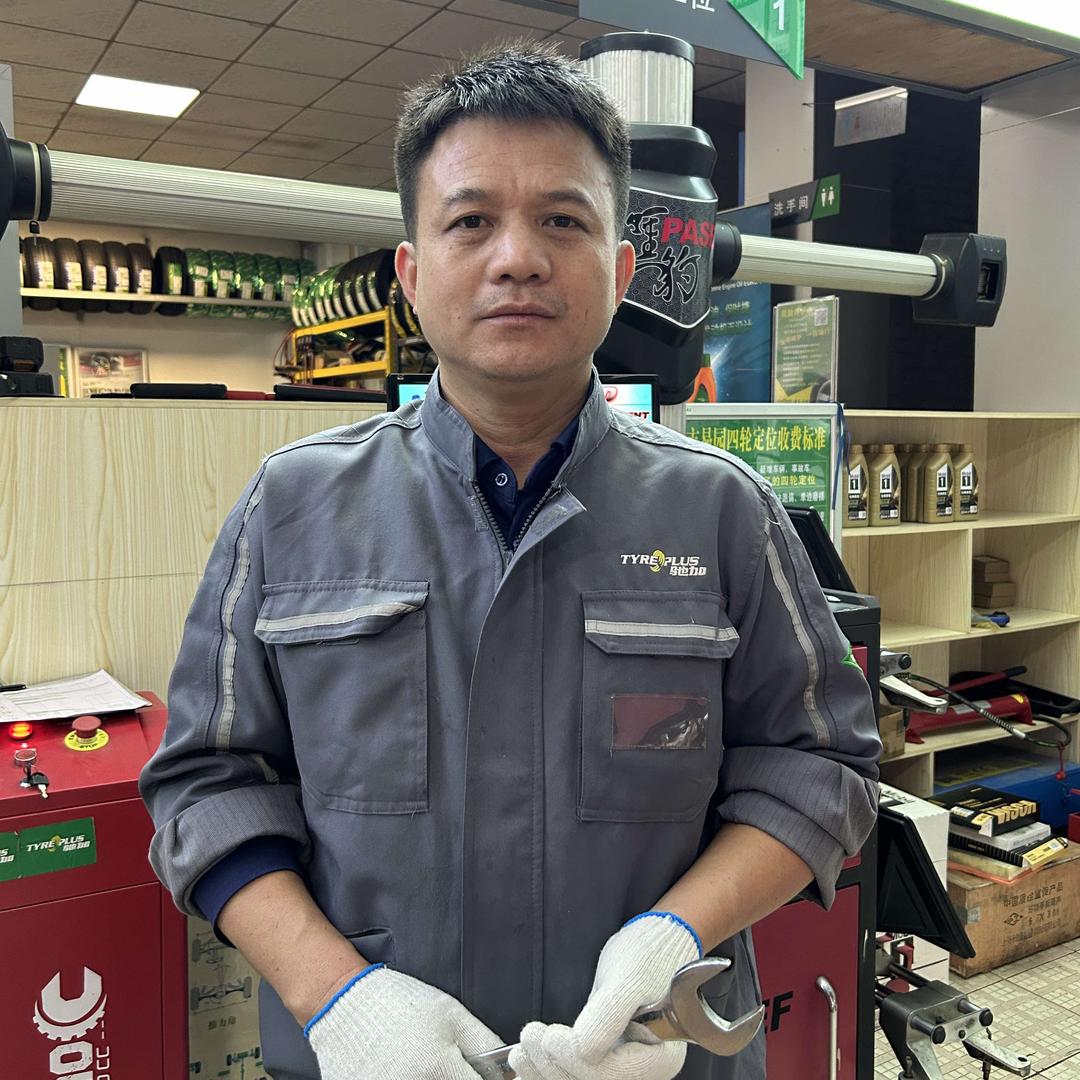 柳州易园汽修老三精准四轮定位