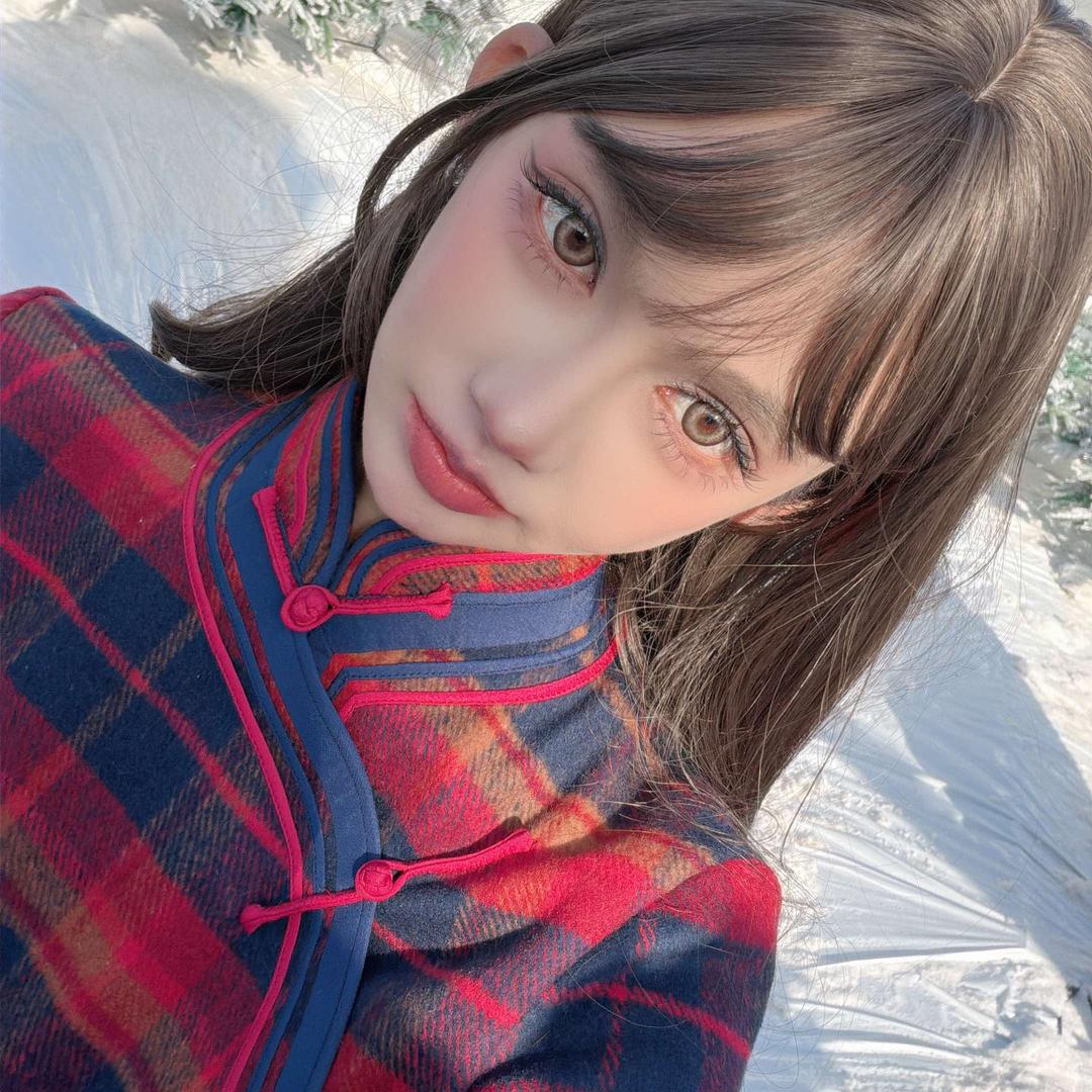 阿斯腾•  高定民族衣匠