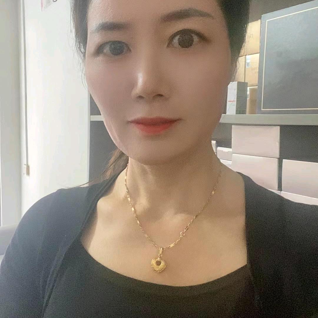 兰子：赫悠细胞科技美肤馆（岩泉镇老开发区