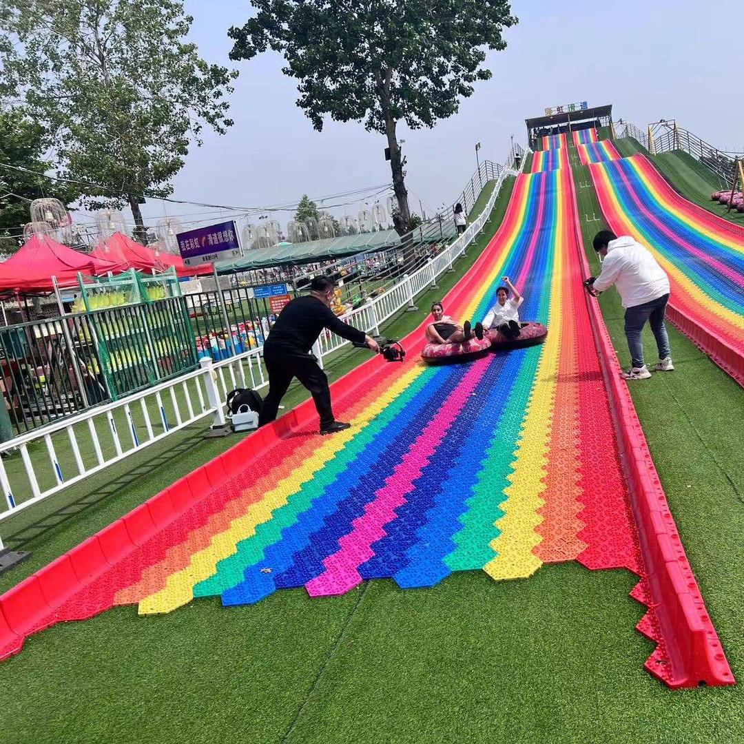 临沂电视塔彩虹滑道星球乐园