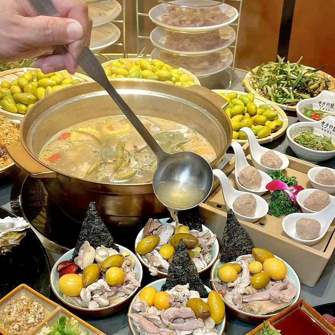 大口记鸡煲火锅（宝龙城）