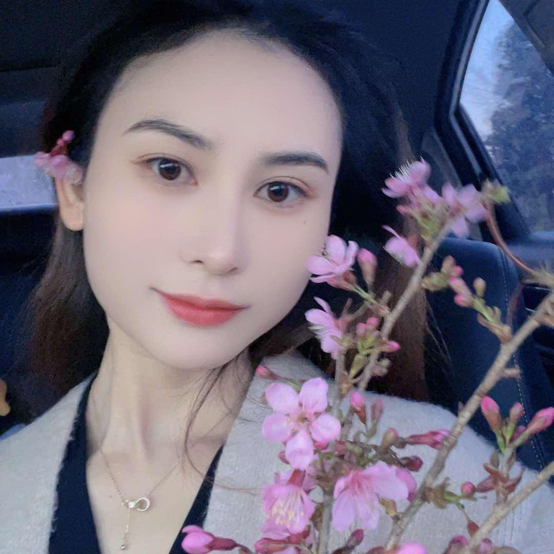 蒙自芊姿洛.晓蓉