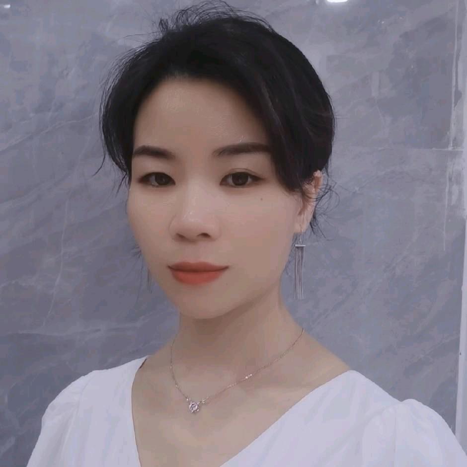 梓（丝非美发 美体 营养师）