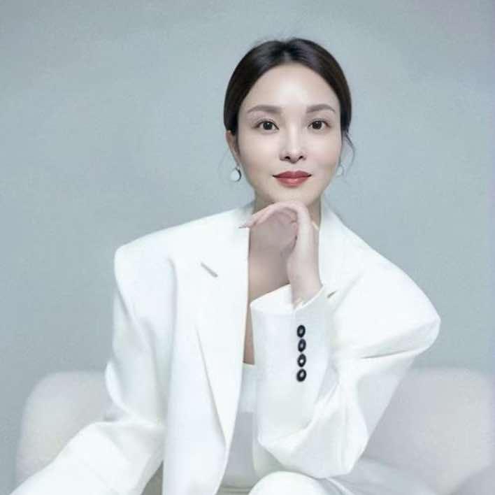 沿溪美婷汤小姐misstang